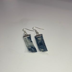 Jean loop earrings